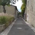 De Claire *
