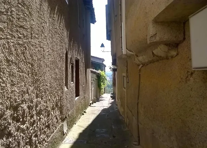 Ferienhaus De Claire *